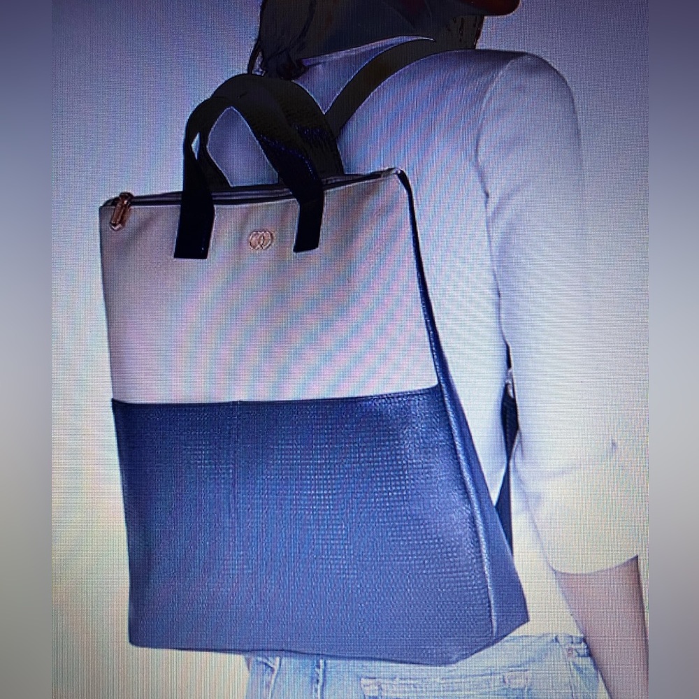 Caboodle Life&Style Essential ToteBag wEasy Access Pockets,Multicolor. Imported.